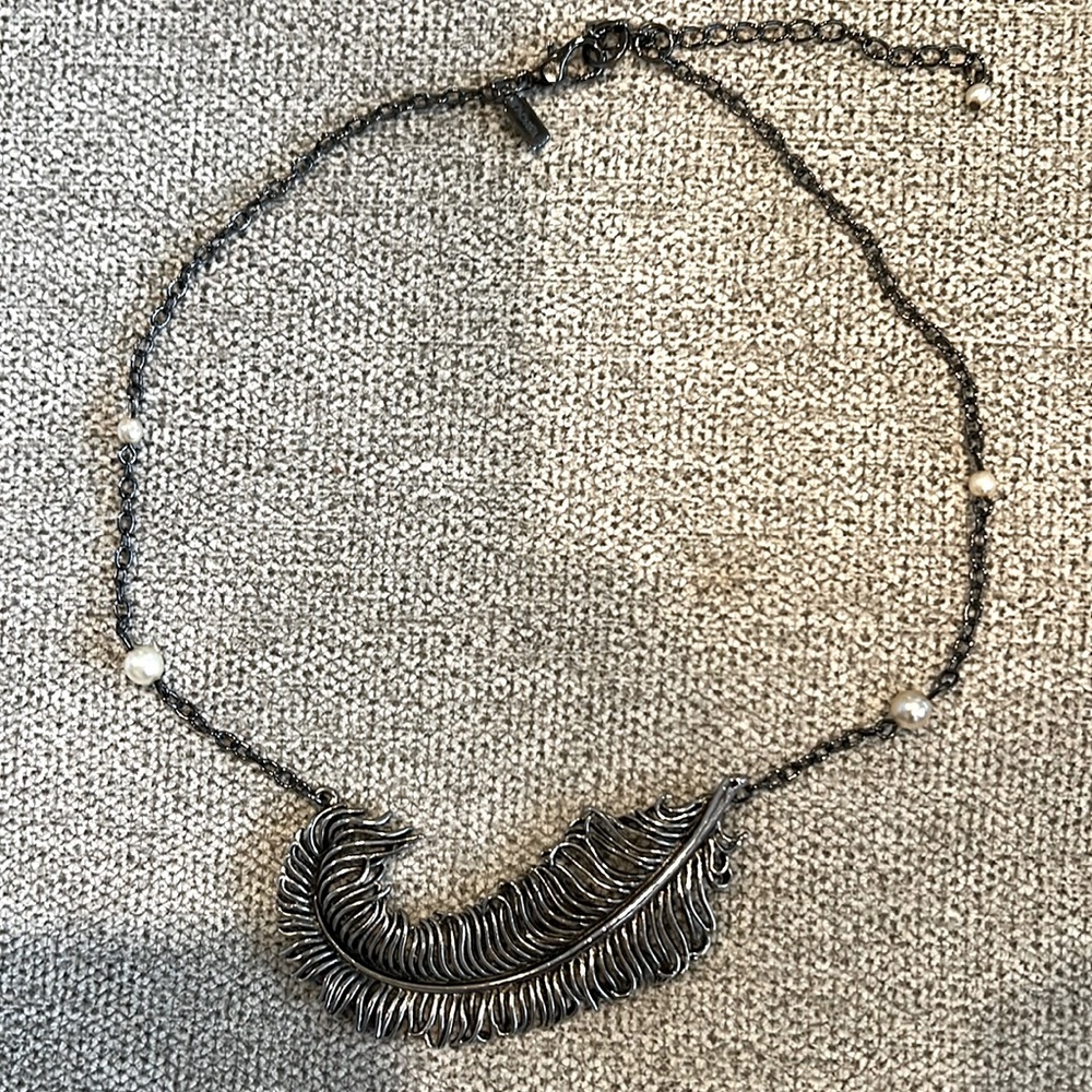 Metal Feather and Faux Pearl Necklace